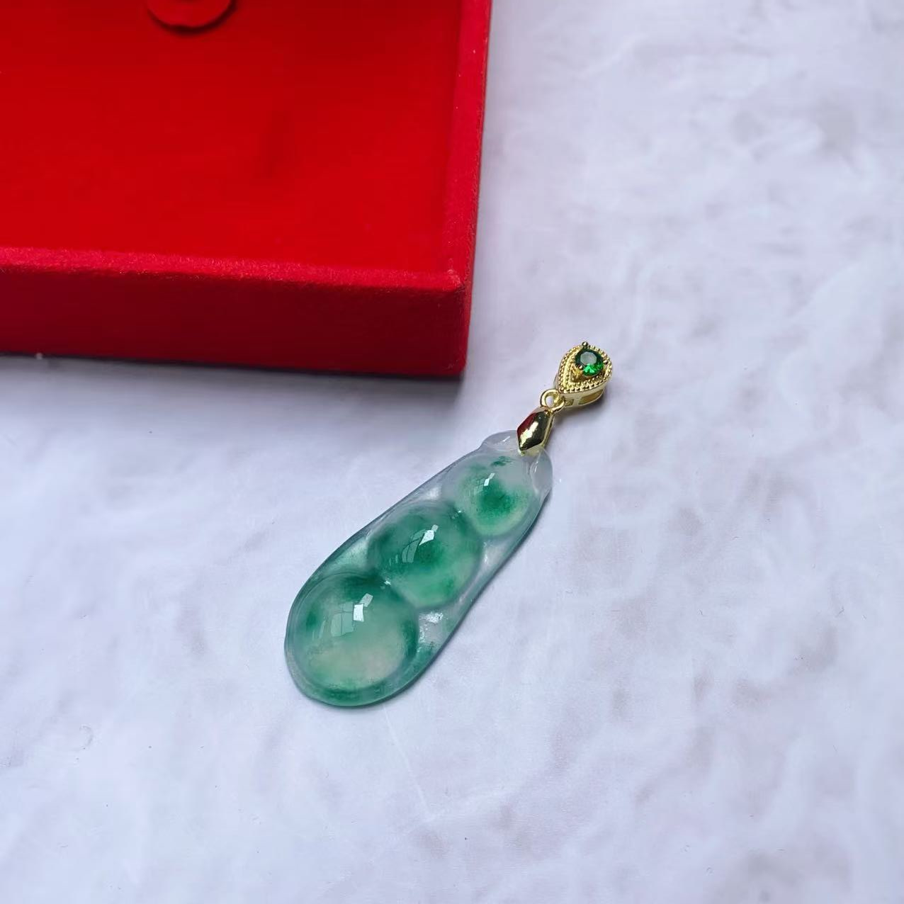 B415绿花四季豆吊坠