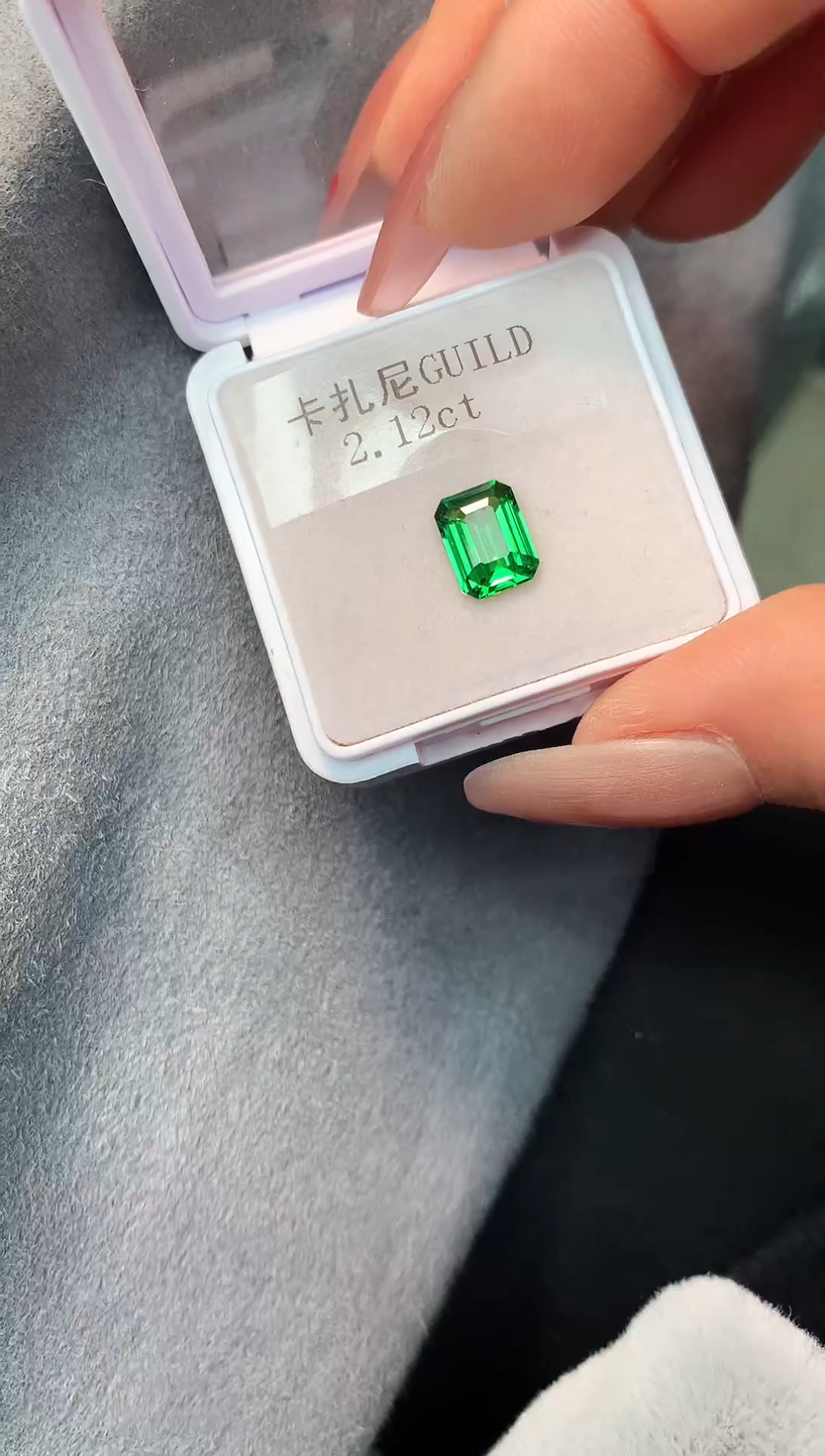 【闪购商品】石榴石（沙弗莱）耳饰未镶嵌2.12克拉