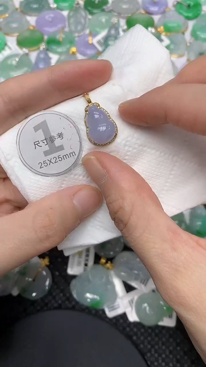 颈饰18K金镶嵌翡翠1111111111