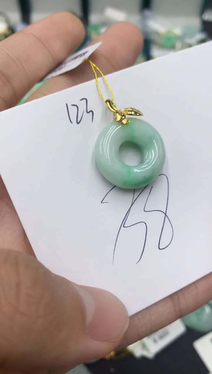 翡翠未镶嵌颈饰号链接1111111