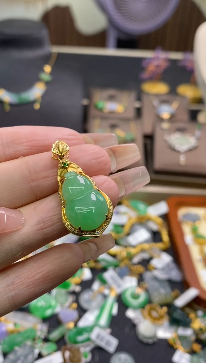 【闪购商品】翡翠颈饰18K金镶嵌净货18436