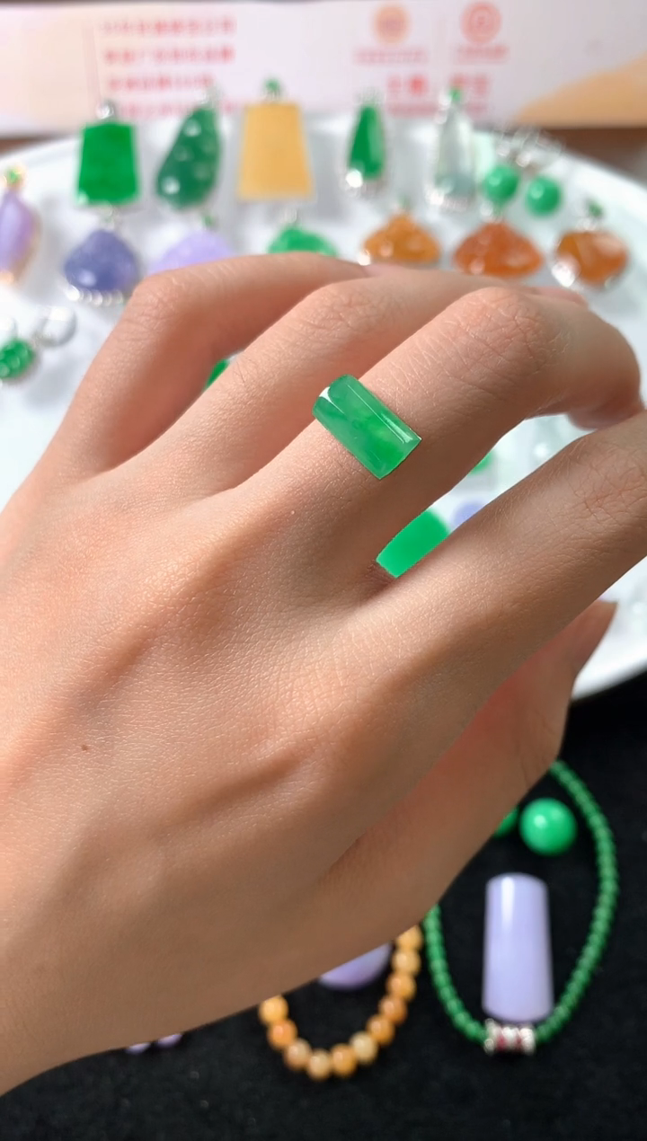 未镶嵌定制翡翠裸石（镶嵌定制）