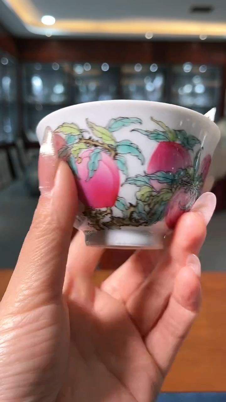 【闪购商品】官窑瓷画院111珐琅彩研究院五桃主人杯