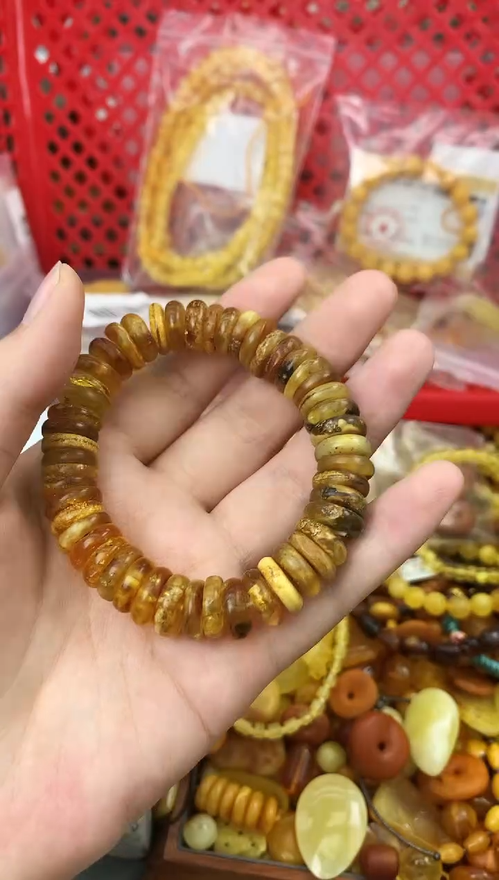 【闪购商品】未镶嵌琥珀珠宝奇石100