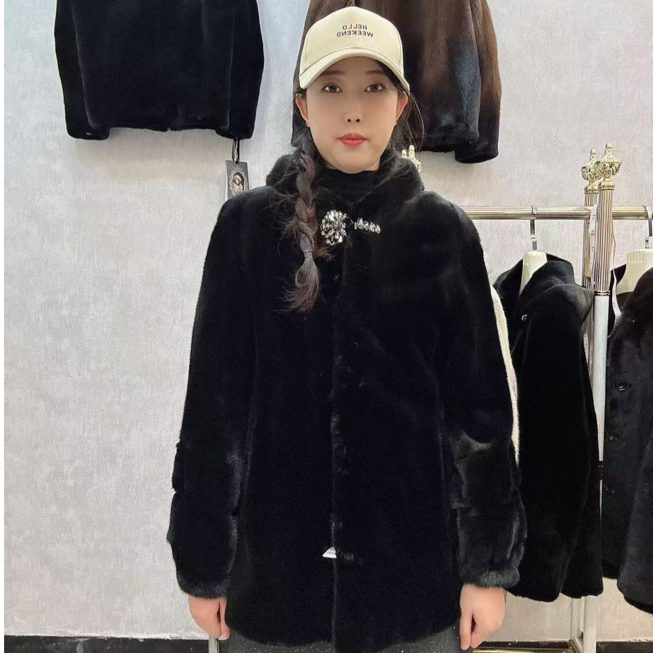 TL精品女装浪位帽冬季