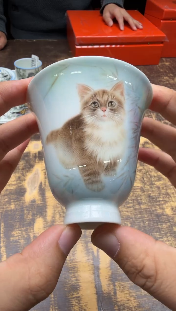 b*艺林堂藏珍艺术生活系列冯凯粉彩猫仰钟杯