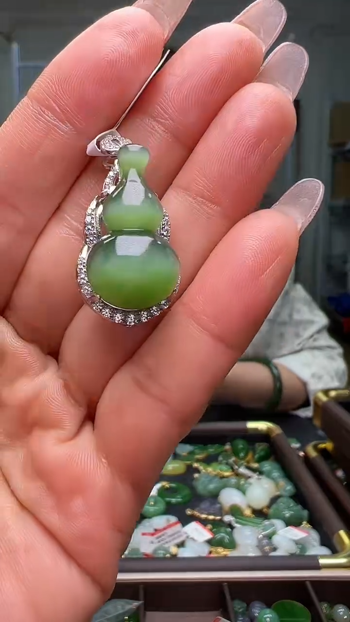 颈饰银S925镶嵌和田玉（多样性发货.发其一)12.31.37