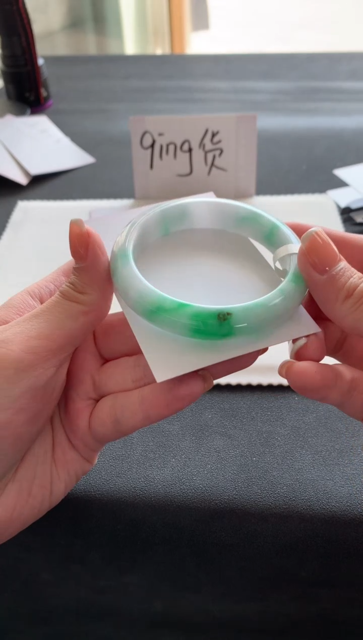 【闪购商品】翡翠手镯未镶嵌55.3正圈A9838买断