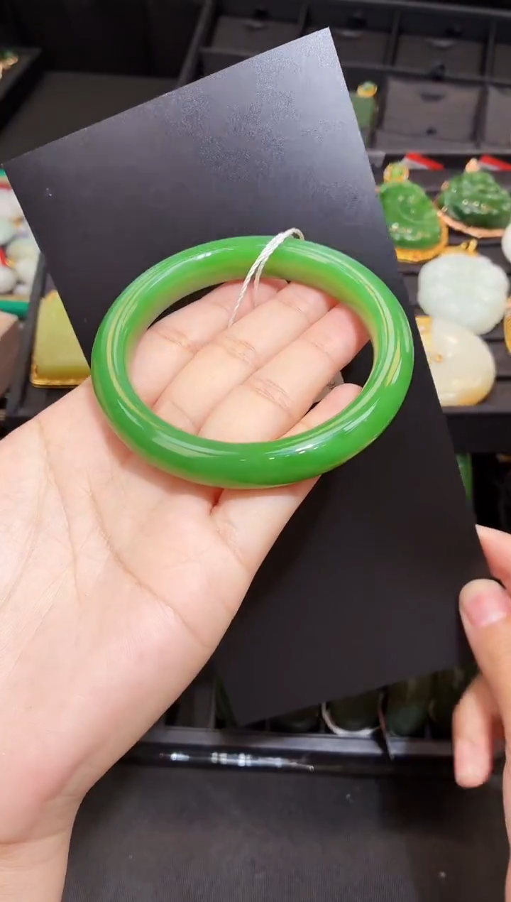 未镶嵌手镯和田玉60多样性发一