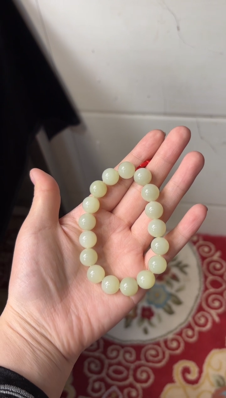 【闪购商品】和田玉手串未镶嵌且末微色差近矿卡12
