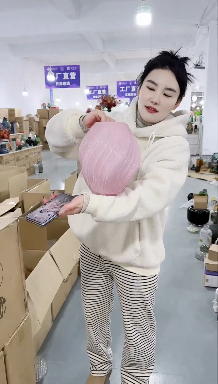 【闪购商品】无铅玻璃UU外贸花瓶微瑕-6U93