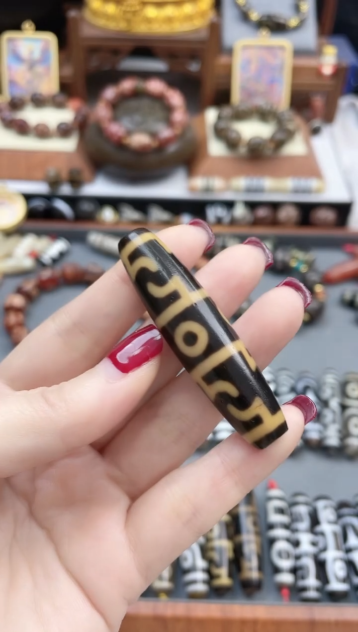 【闪购商品】玛瑙/玉髓珠珠未镶嵌黑金三眼莲师