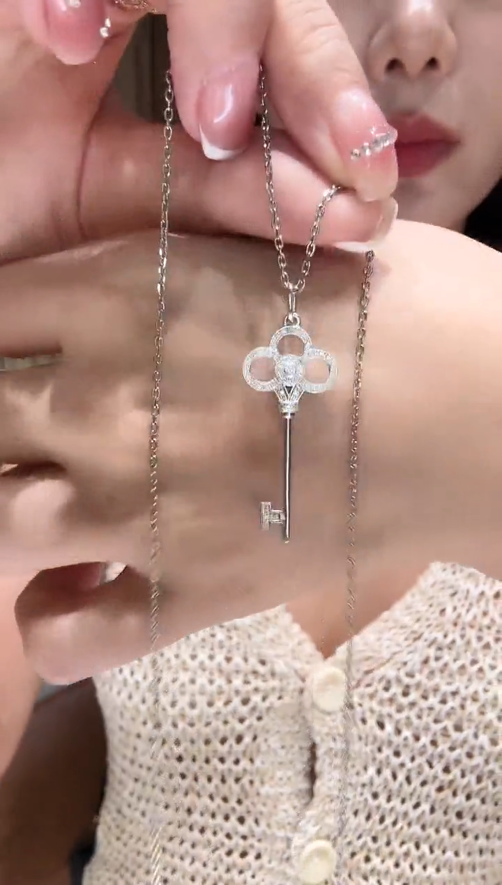 吊坠（不含链）铂Pt950镶嵌钻石皇冠钥匙