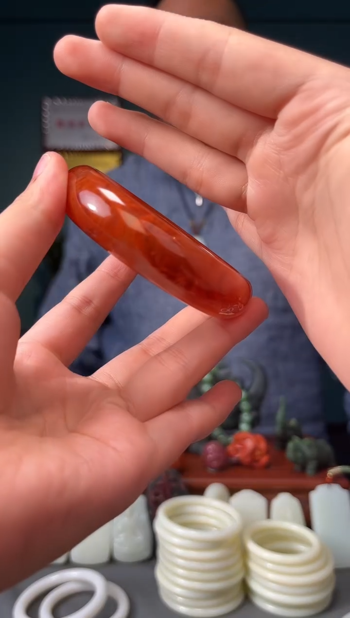 南红玛瑙未镶嵌颈饰56