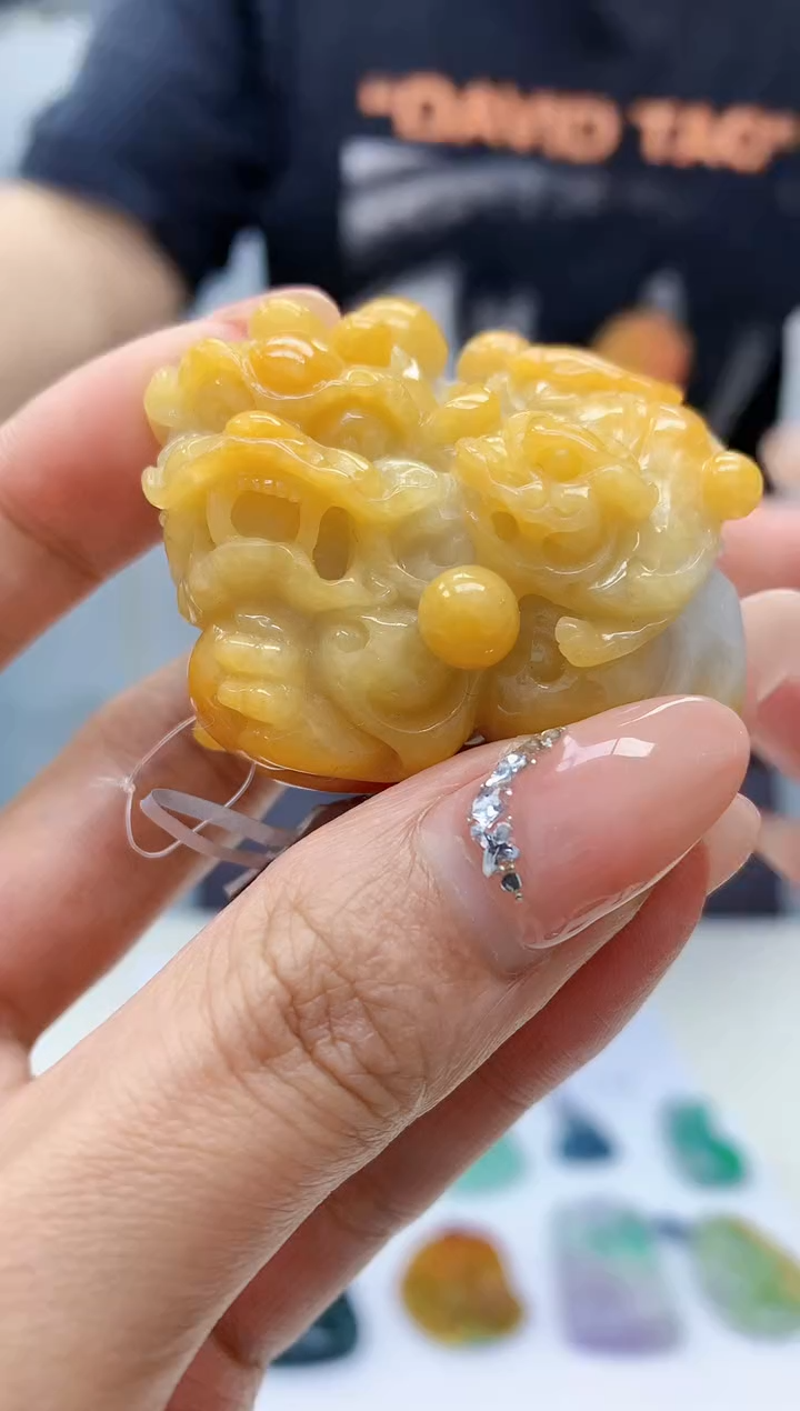 【闪购商品】定制翡翠未镶嵌4688MM-毛货挂件59