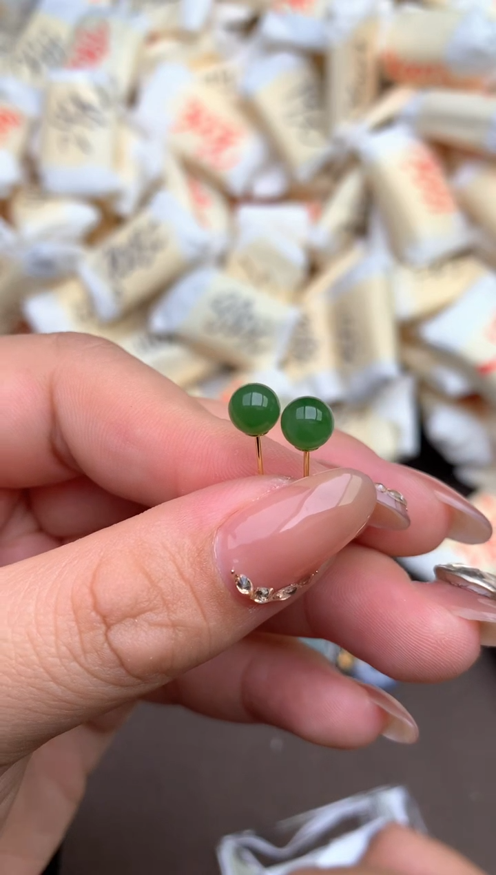 【闪购商品】和田玉耳钉银S925镶嵌— 