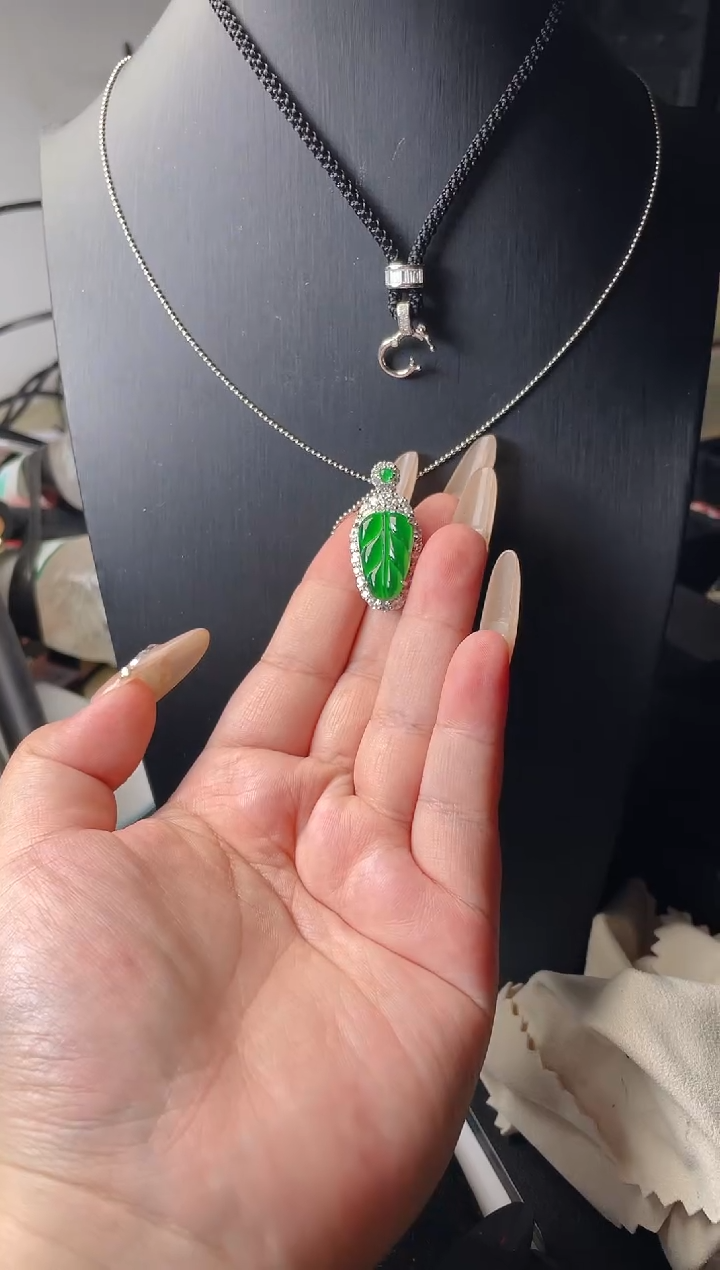 【闪购商品】翡翠颈饰未镶嵌天然A货翡翠