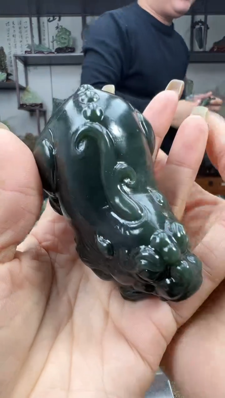 未镶嵌和田玉把件280