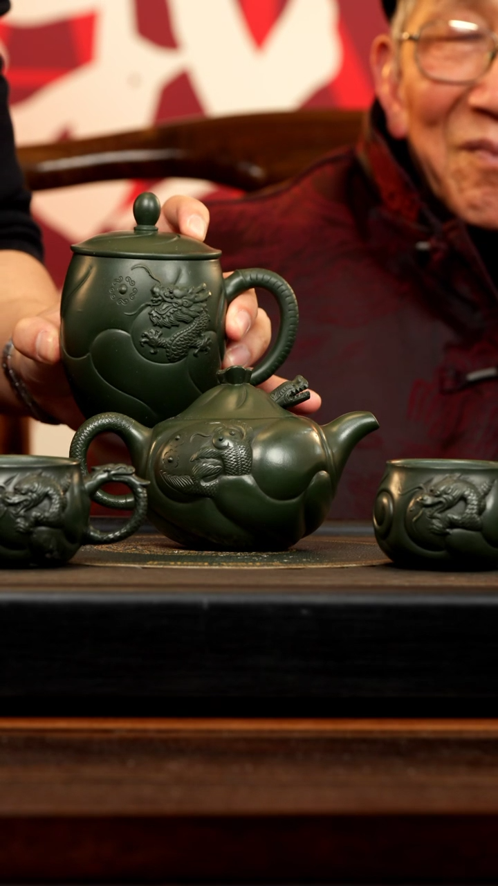 【闪购商品】紫砂茶壶ZCP 绿泥 高鱼化龙套组 290cc