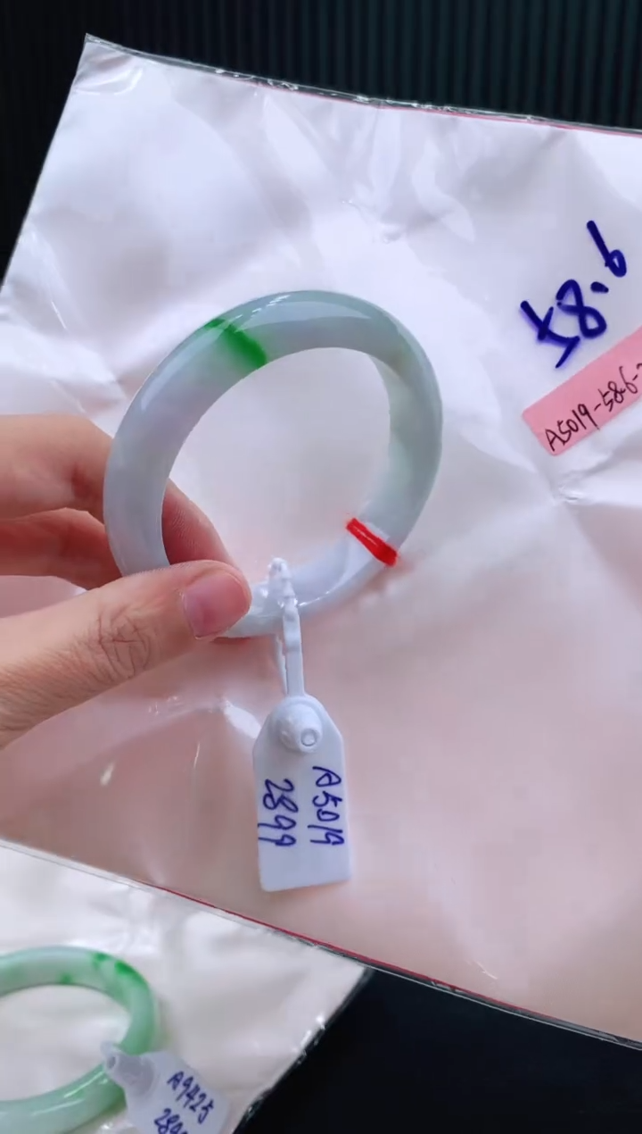 未镶嵌手镯翡翠58+