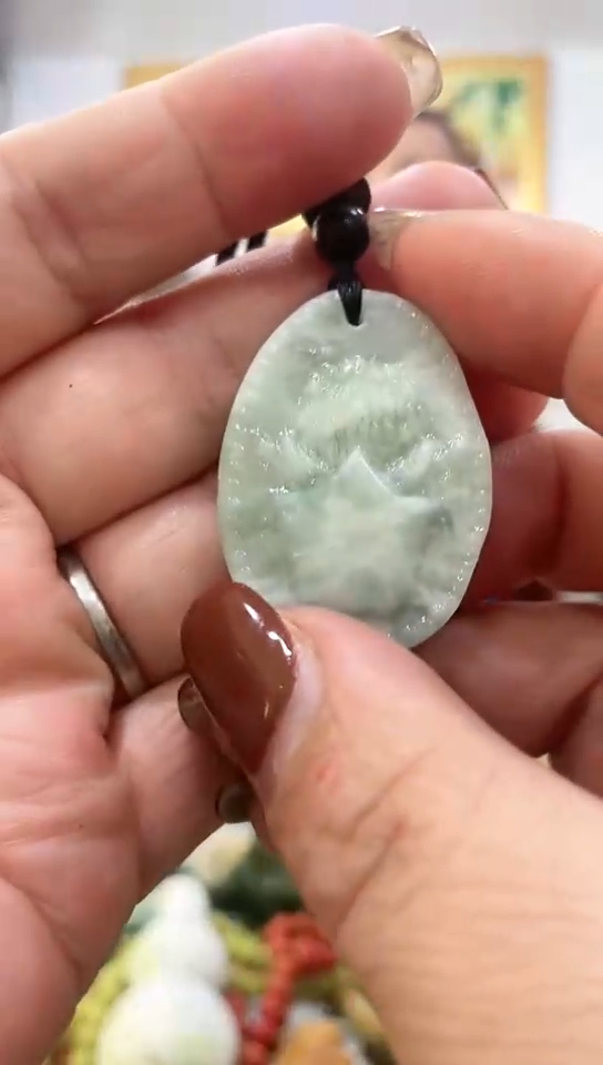 未镶嵌岫玉挂件 