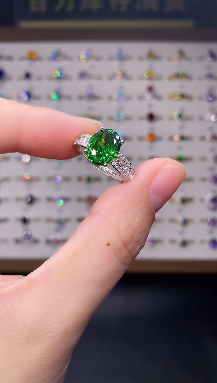 5克拉祖母绿（处理）欧美风戒指
