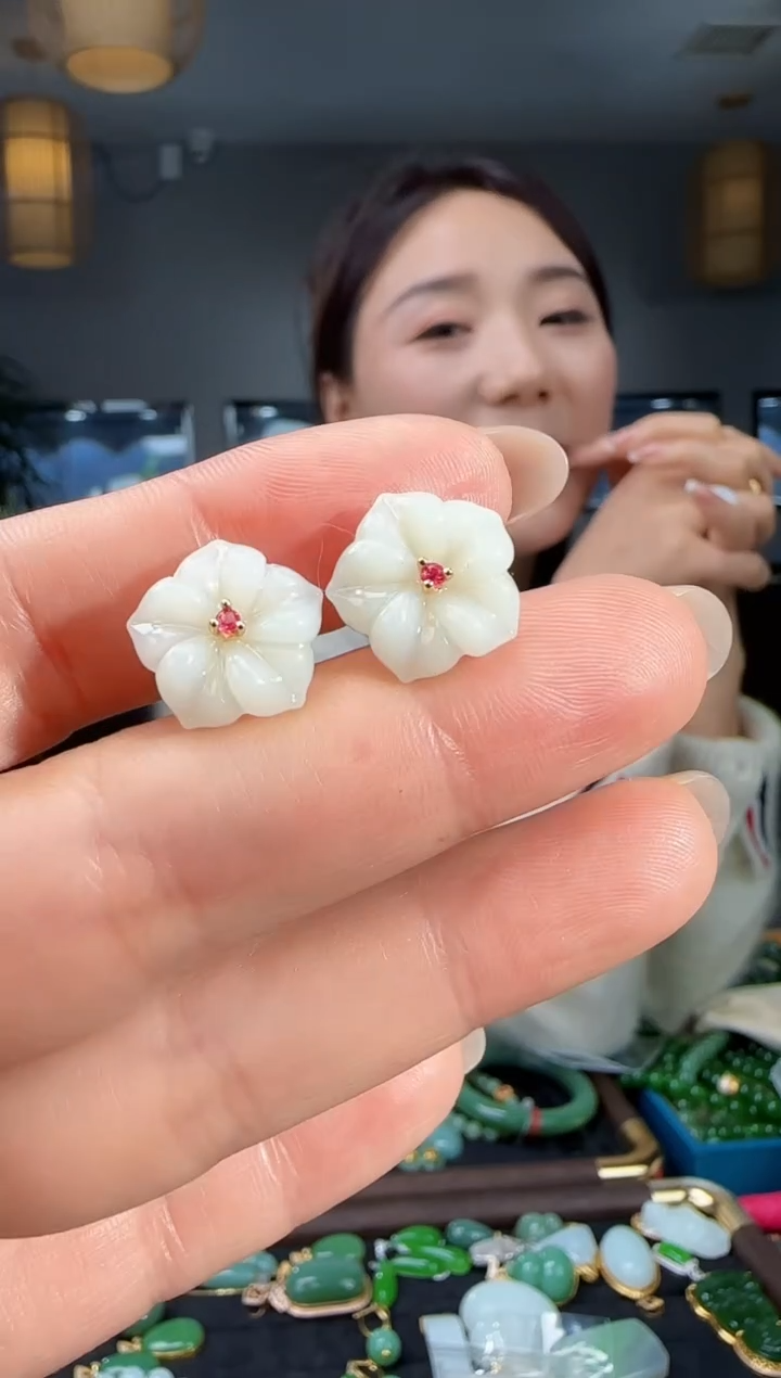 银S925镶嵌和田玉耳饰1