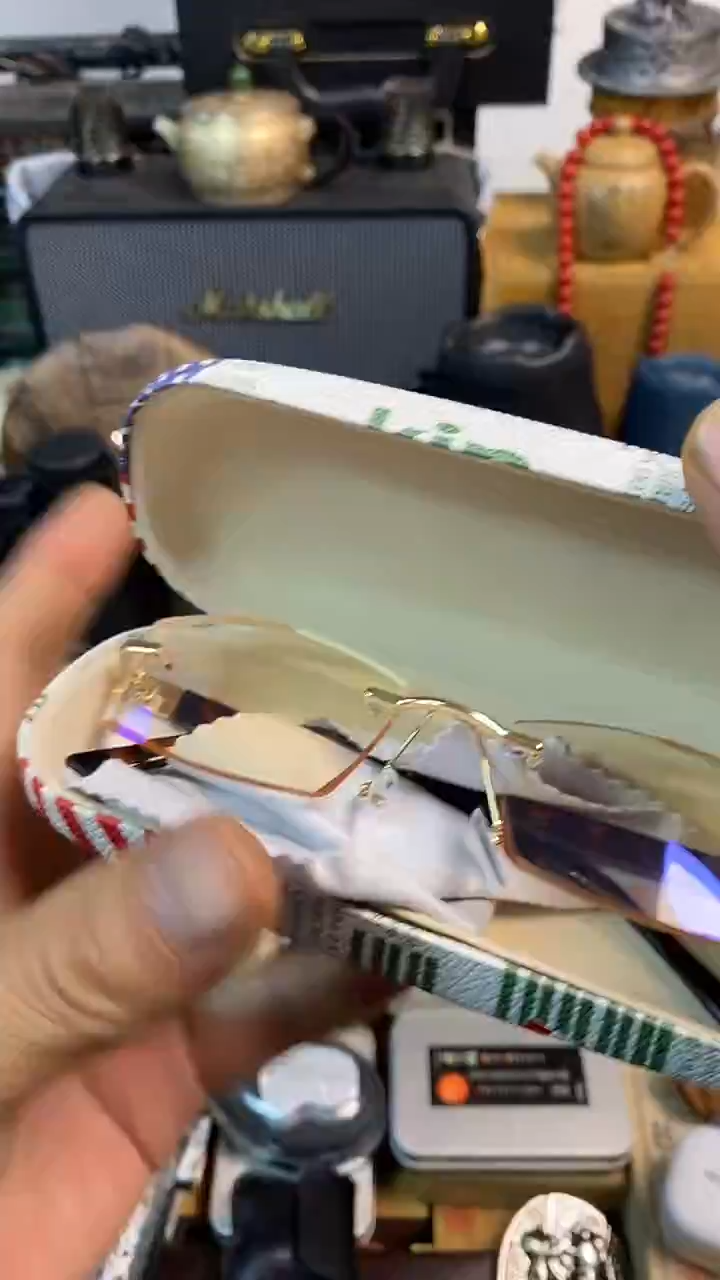 瓷片示闪购商品，如图所