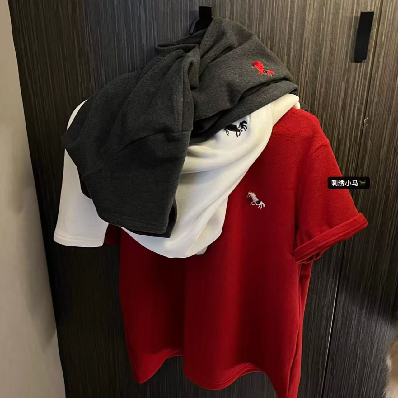 【摩姐姐欧韩】新款双面德绒刺绣小马纯色圆领百搭短袖T袖