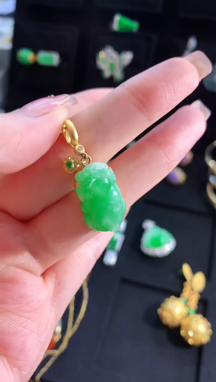 【闪购商品】翡翠吊坠(不含链)18K金镶嵌吊坠