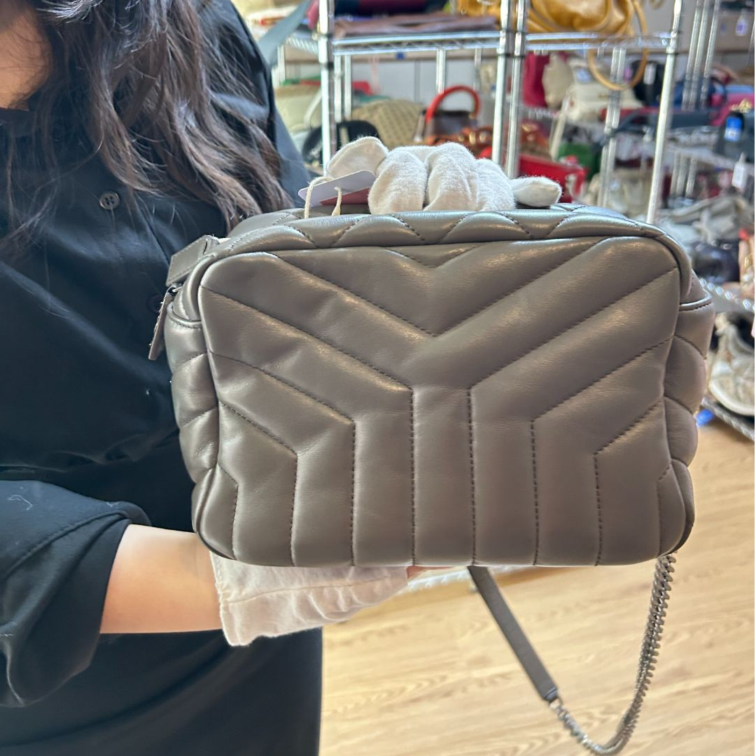 95新 YSL/圣罗兰 灰色相机包斜跨包/云海优选/50714