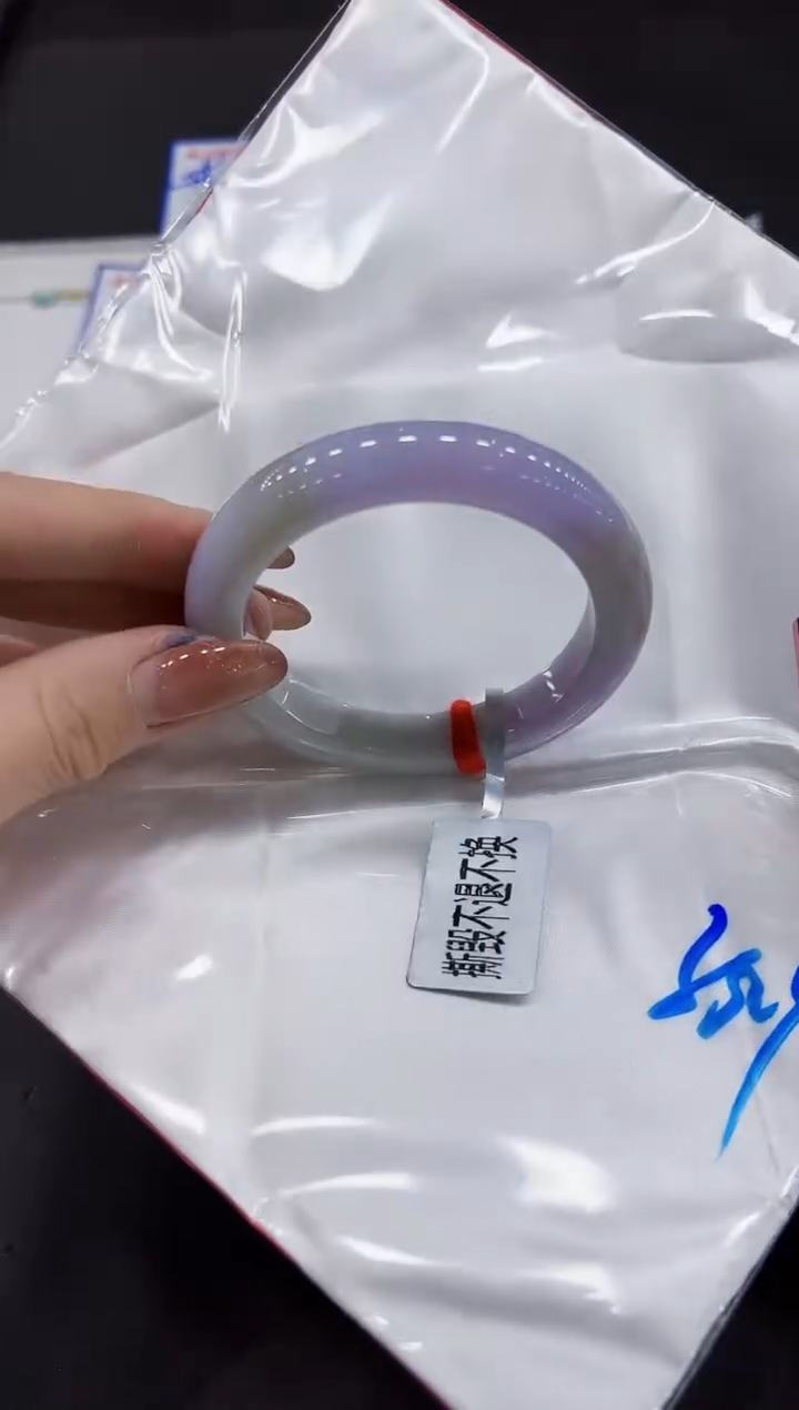 【闪购商品】翡翠手镯未镶嵌000000000000000