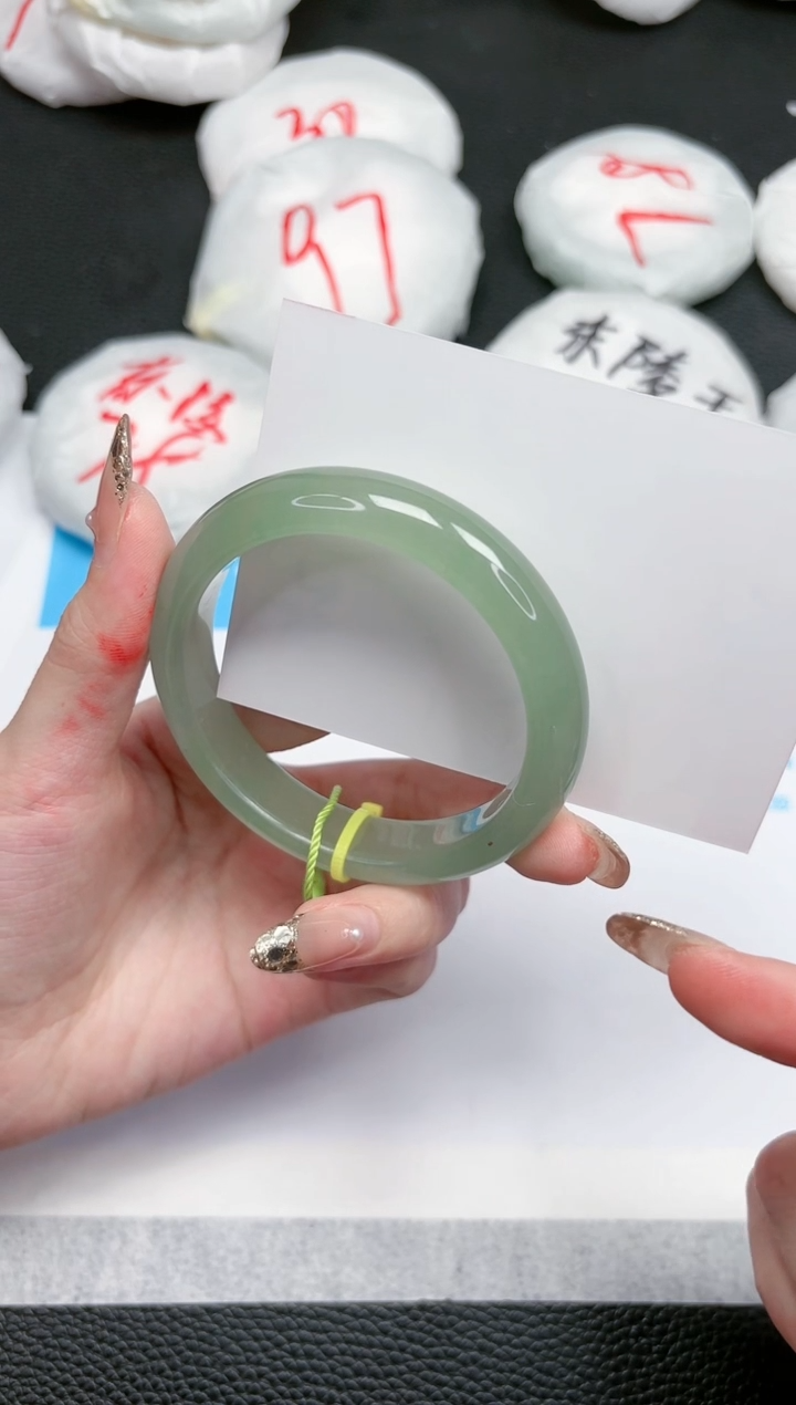 【闪购商品】石英质玉手镯未镶嵌265-55.8