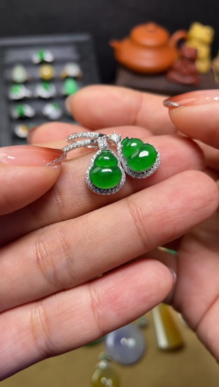 【闪购商品】翡翠耳饰18K金镶嵌葫芦48小时鉴赏期