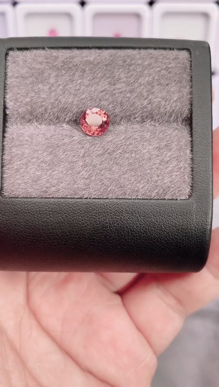 未镶嵌裸石尖晶石约1.26