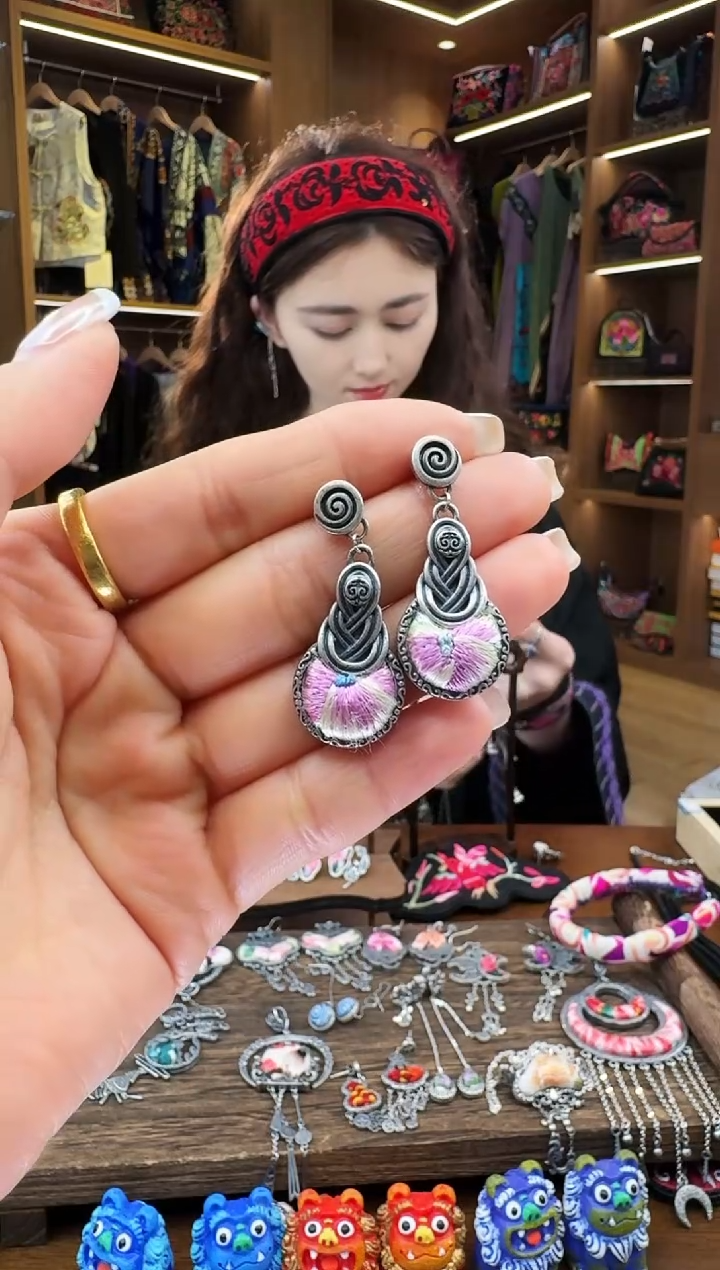 【闪购商品】织绣83黔东南苗族刺绣