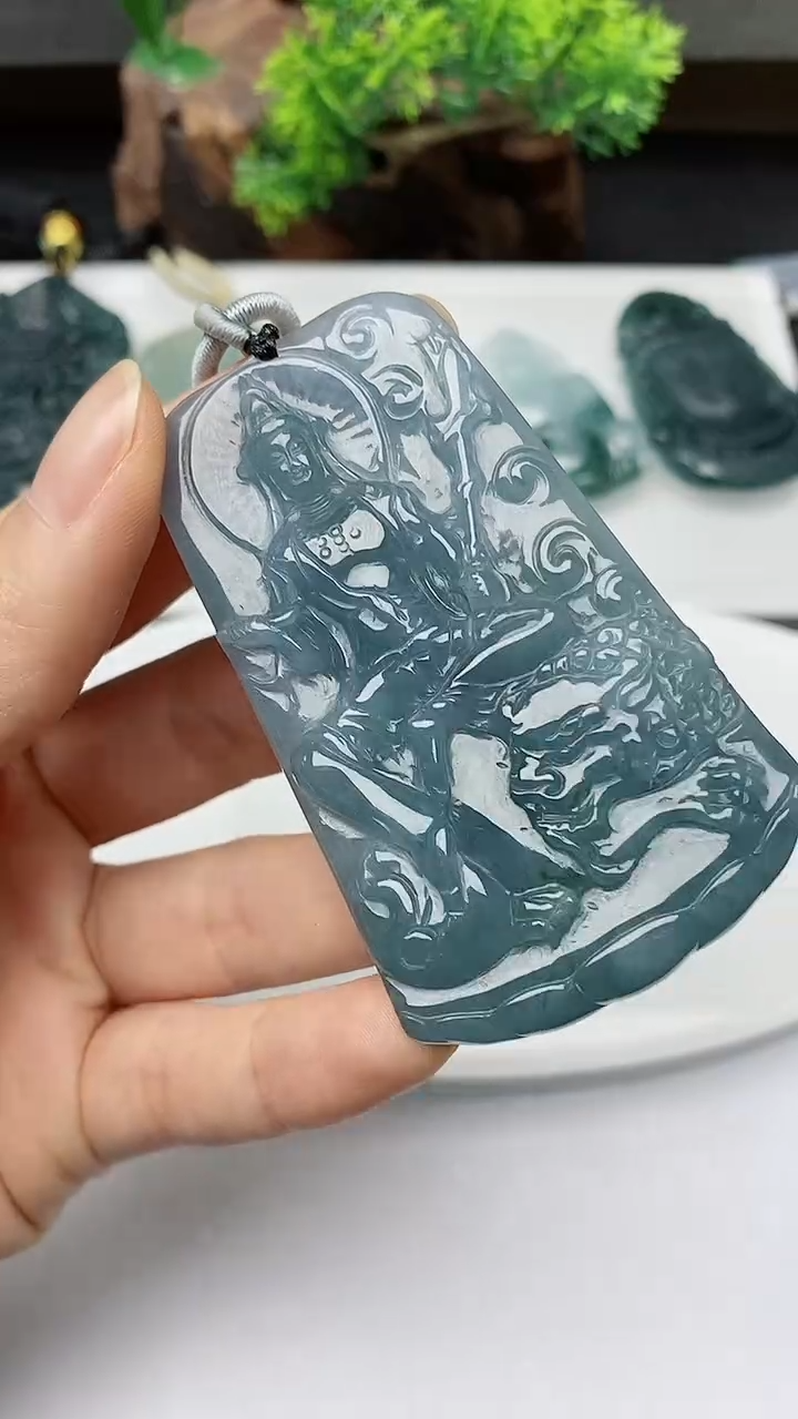 【闪购商品】翡翠颈饰未镶嵌