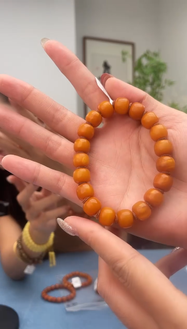 未镶嵌蜜蜡珠宝奇石假一罚十，011.10多样性发其一