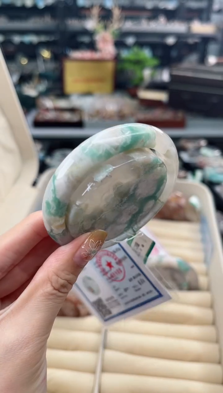 【闪购商品】石英质玉手镯未镶嵌55圈口（赠品镯心）2s996