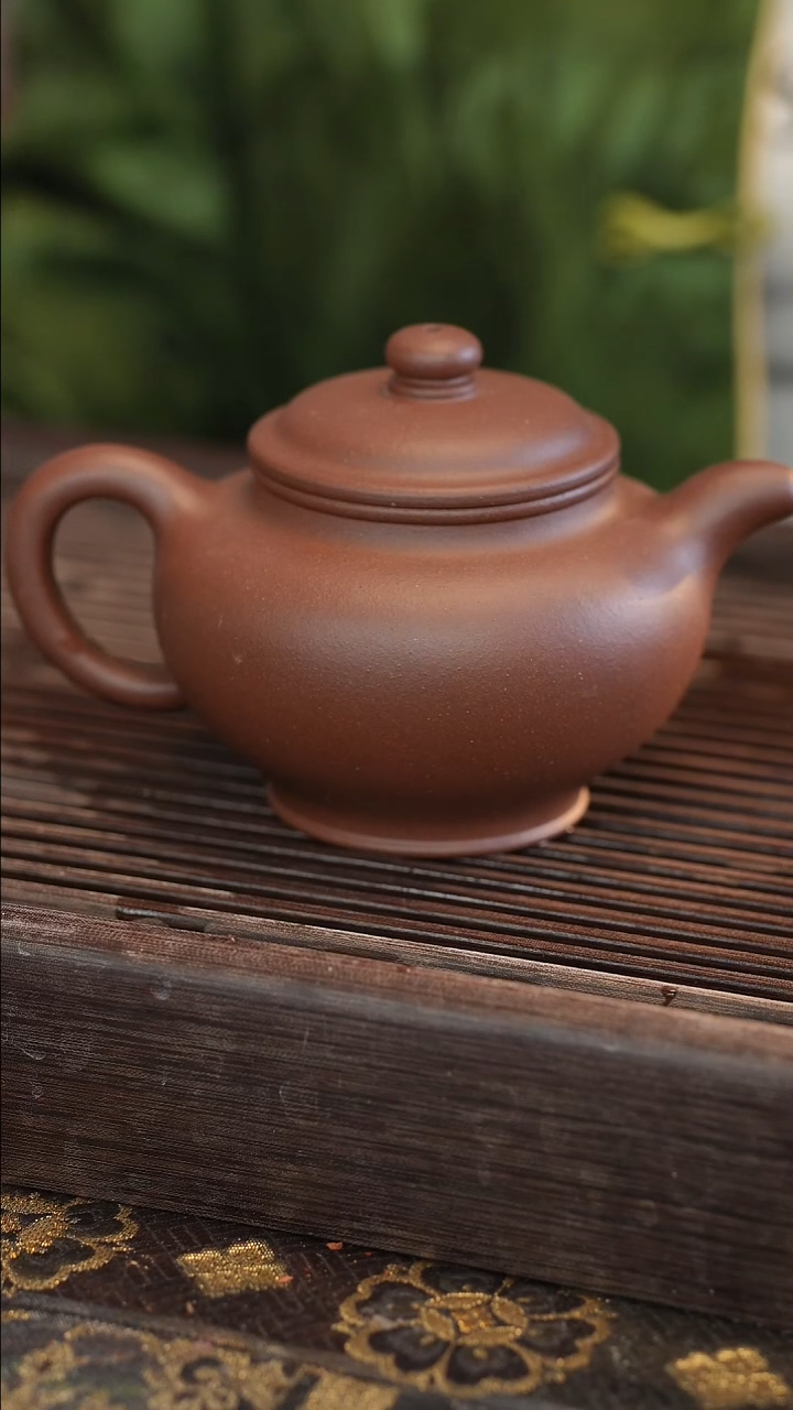 茶壶紫砂掇只 半手工 350cc