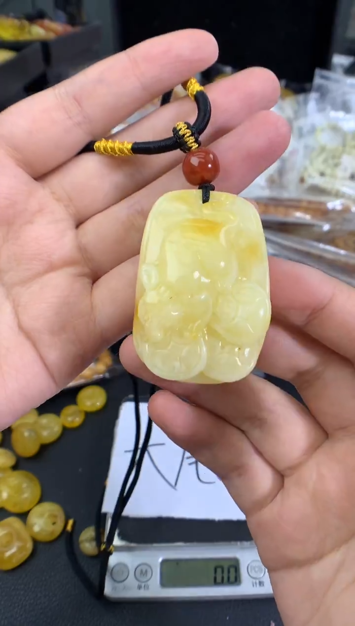 蜜蜡未镶嵌珠宝奇石1