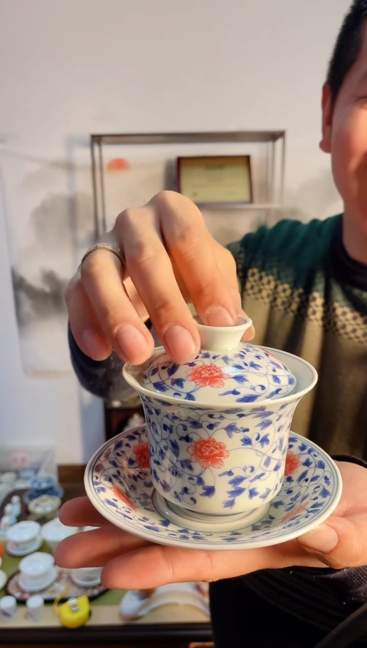 【闪购商品】【瓷心匠物】直播间福利专款缠枝莲马蹄盖碗