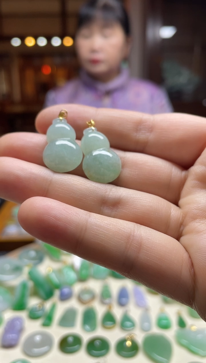 【闪购商品】翡翠颈饰18K金镶嵌葫芦