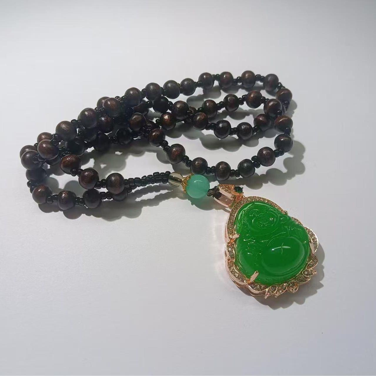 x2吊坠彰显出气质艺术品味让人感受高贵典雅美丽