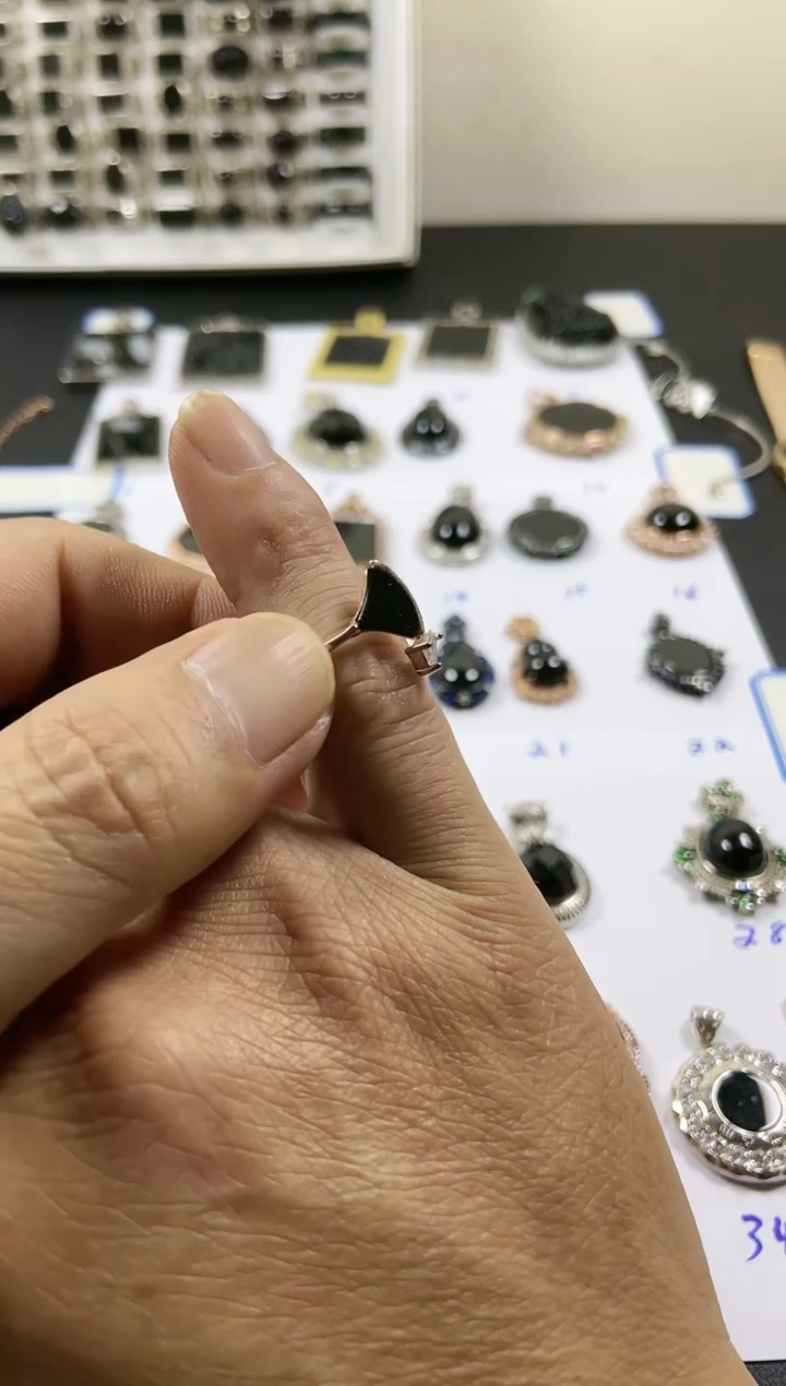 银S925镶嵌戒指翡翠裙子款