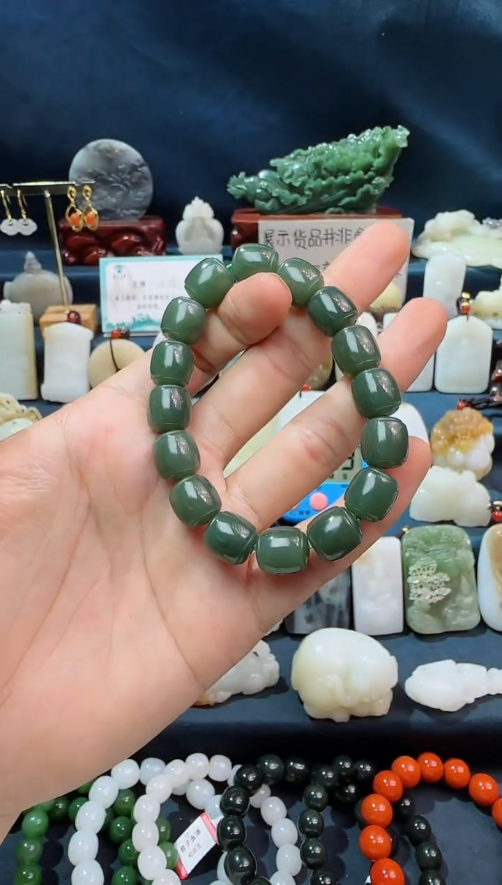 颈饰未镶嵌和田玉滔手串