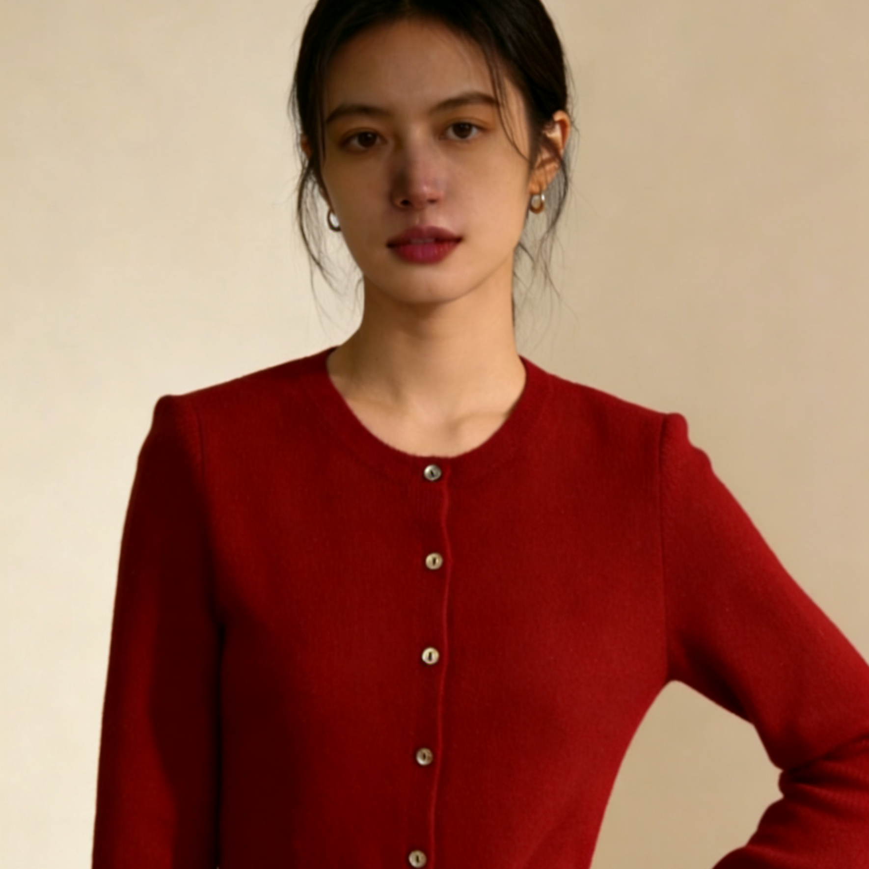 工厂现货羊绒秋冬高定时尚显瘦百搭修身小个子女生针织羊绒衫开衫