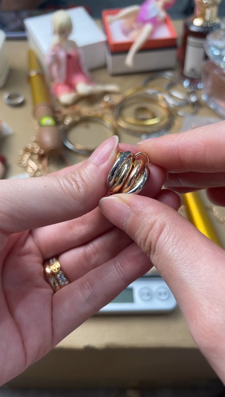 瓷片嘉荣当康大姐fu的总铺