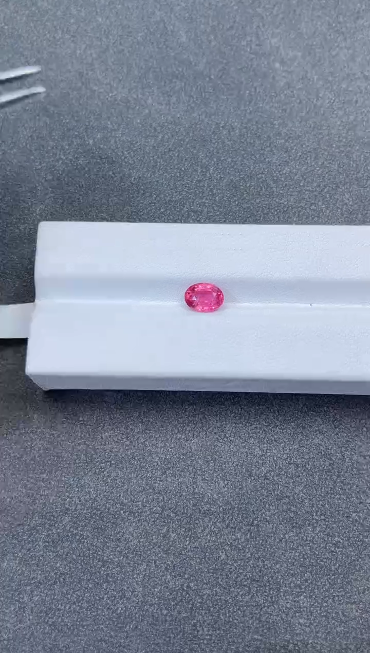 裸石尖晶石马亨盖