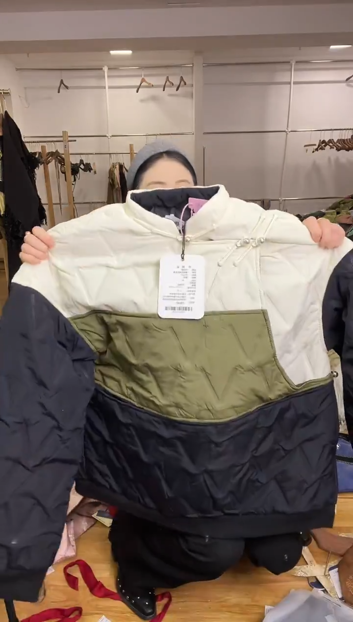 外套        M码      140斤